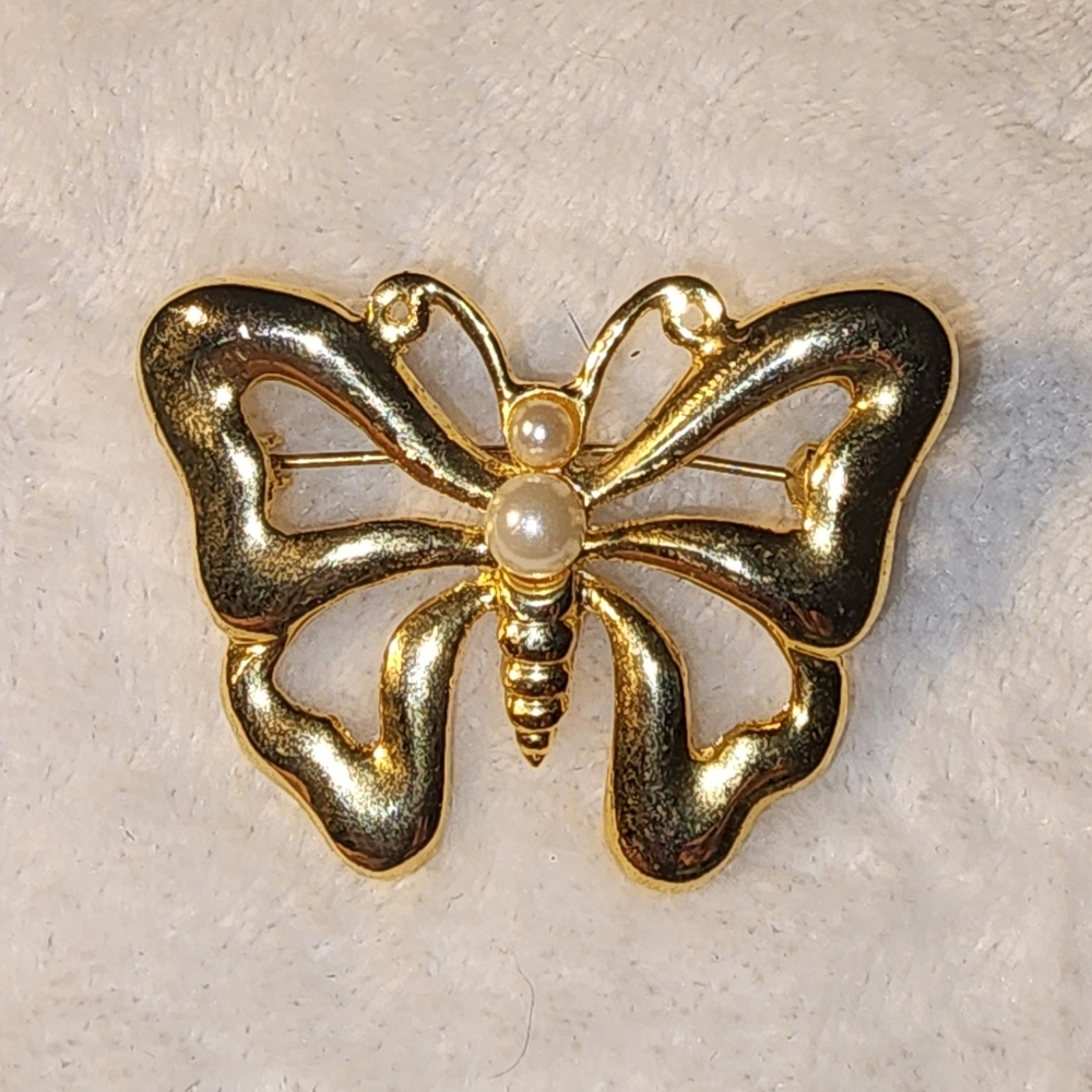 Vintage Trifari Butterfly Brooch – Gold-Tone with Faux Pearl Accents